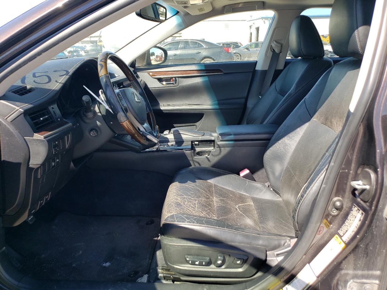 2013 Lexus ES - Image 7