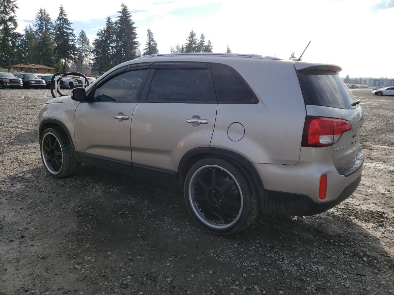 2014 Kia Sorento - Image 2