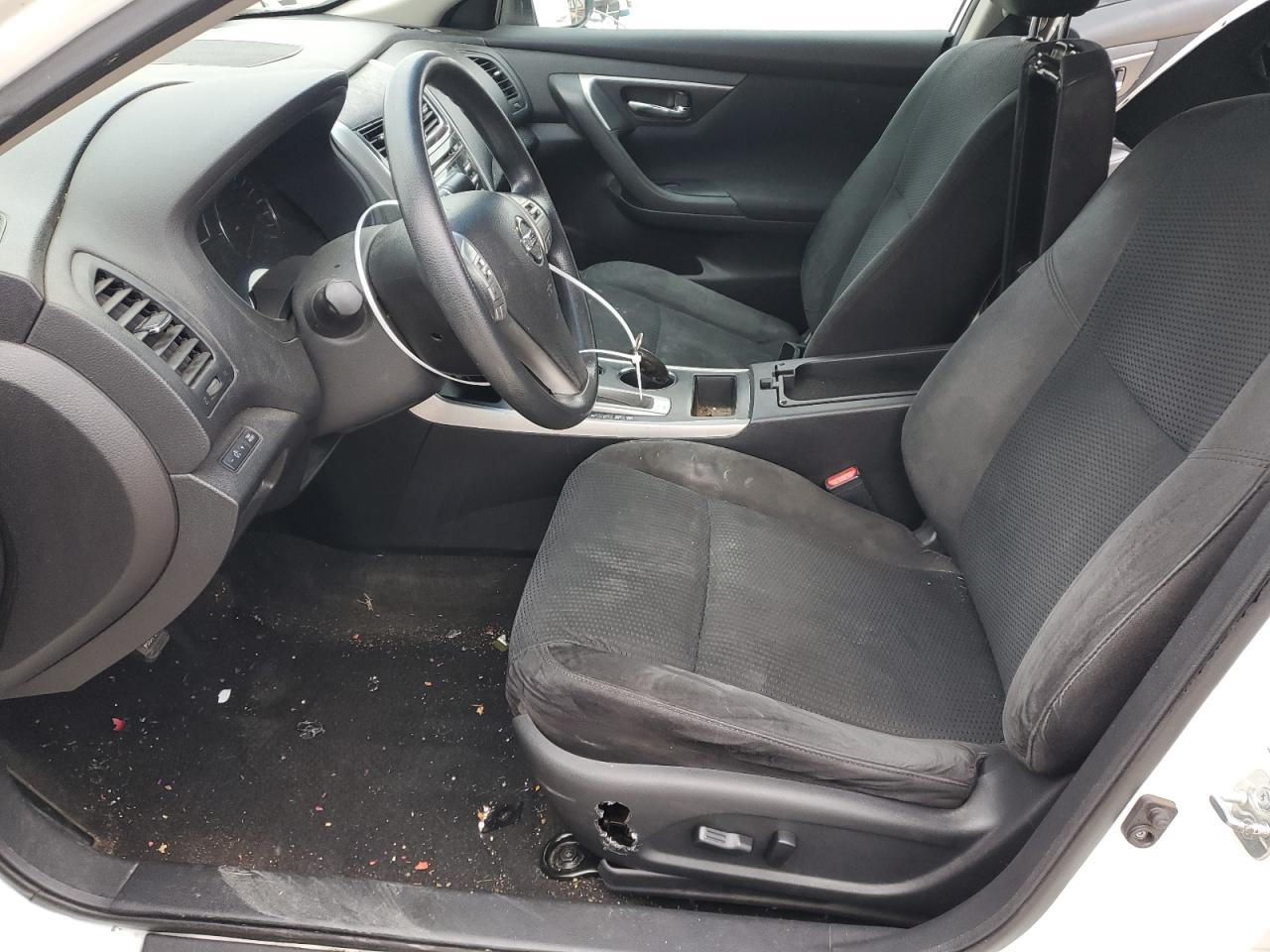 2015 Nissan Altima - Image 7