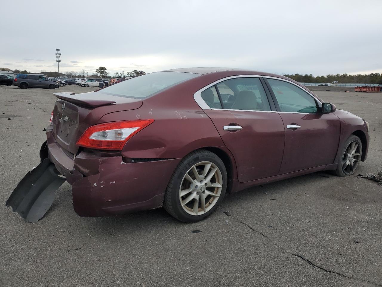 2010 Nissan Maxima - Image 3