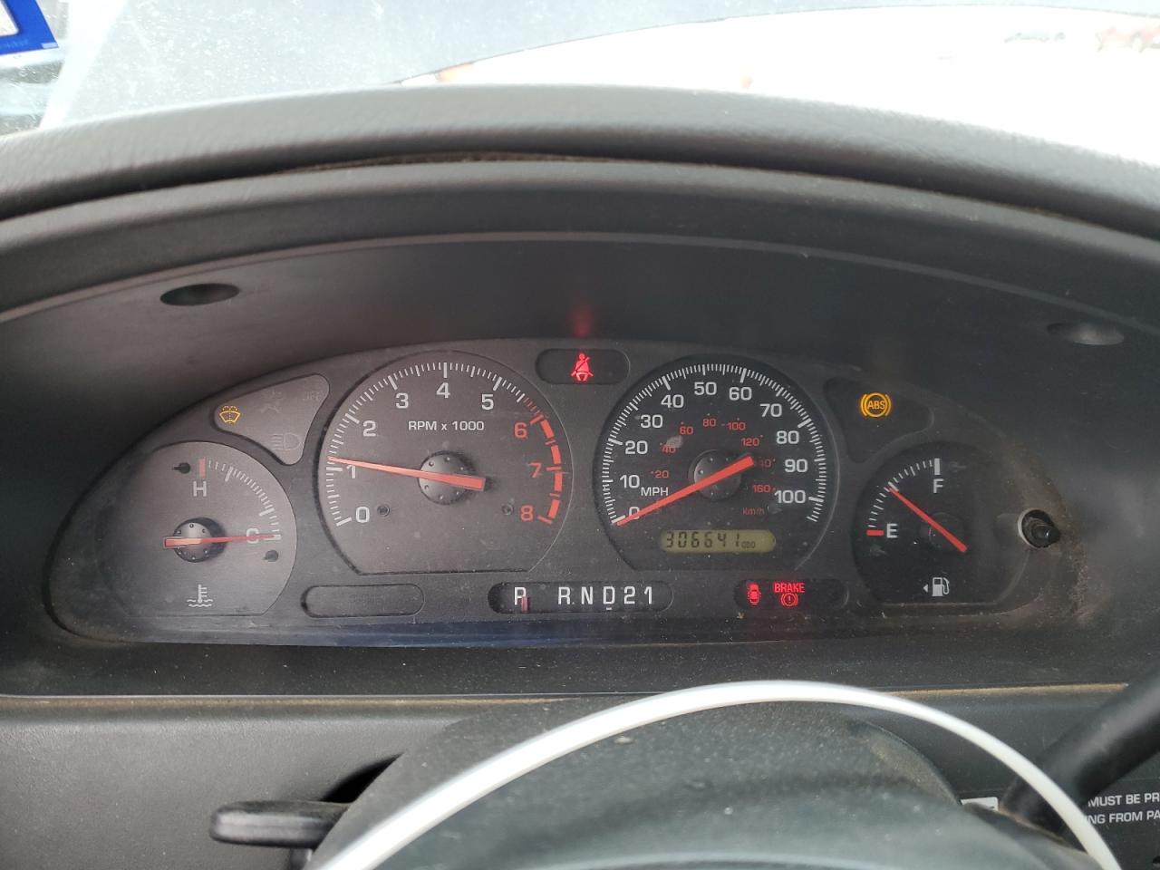 2001 Nissan Quest - Image 9