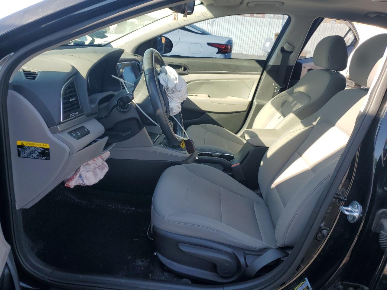 2018 Hyundai Elantra - Image 7