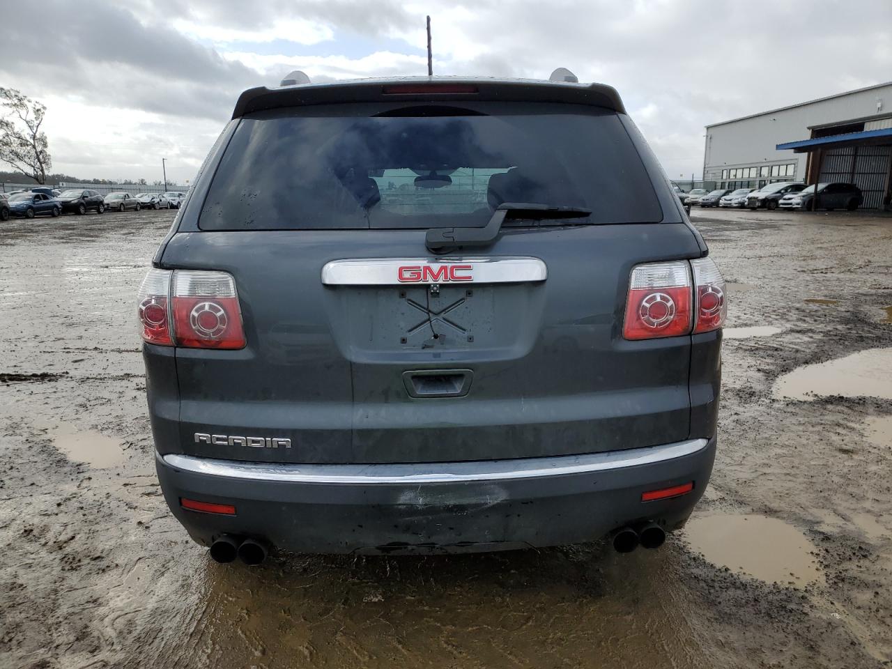 2011 GMC Acadia - Image 6