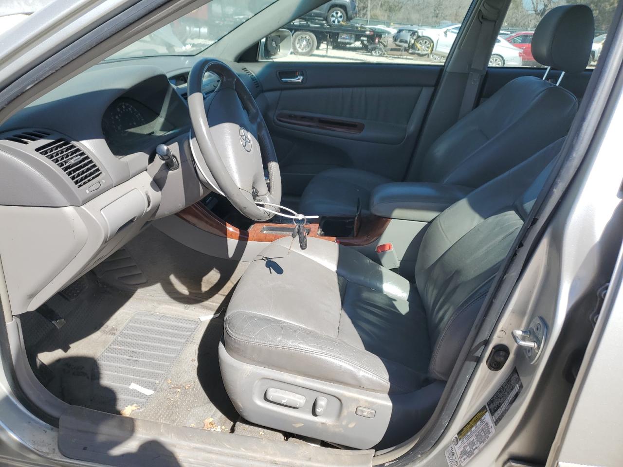 2004 Toyota Camry - Image 7