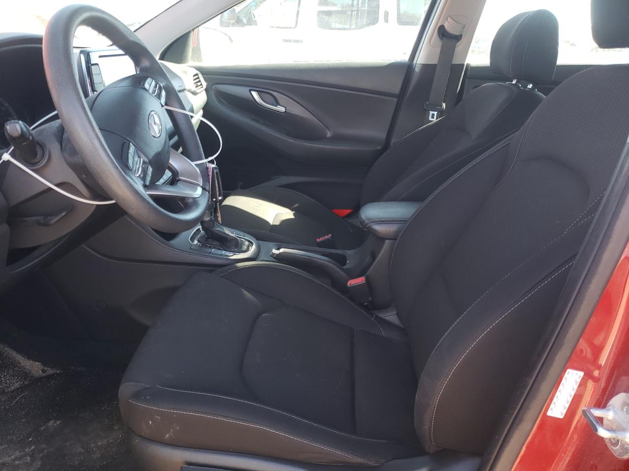 2018 Hyundai Elantra - Image 7