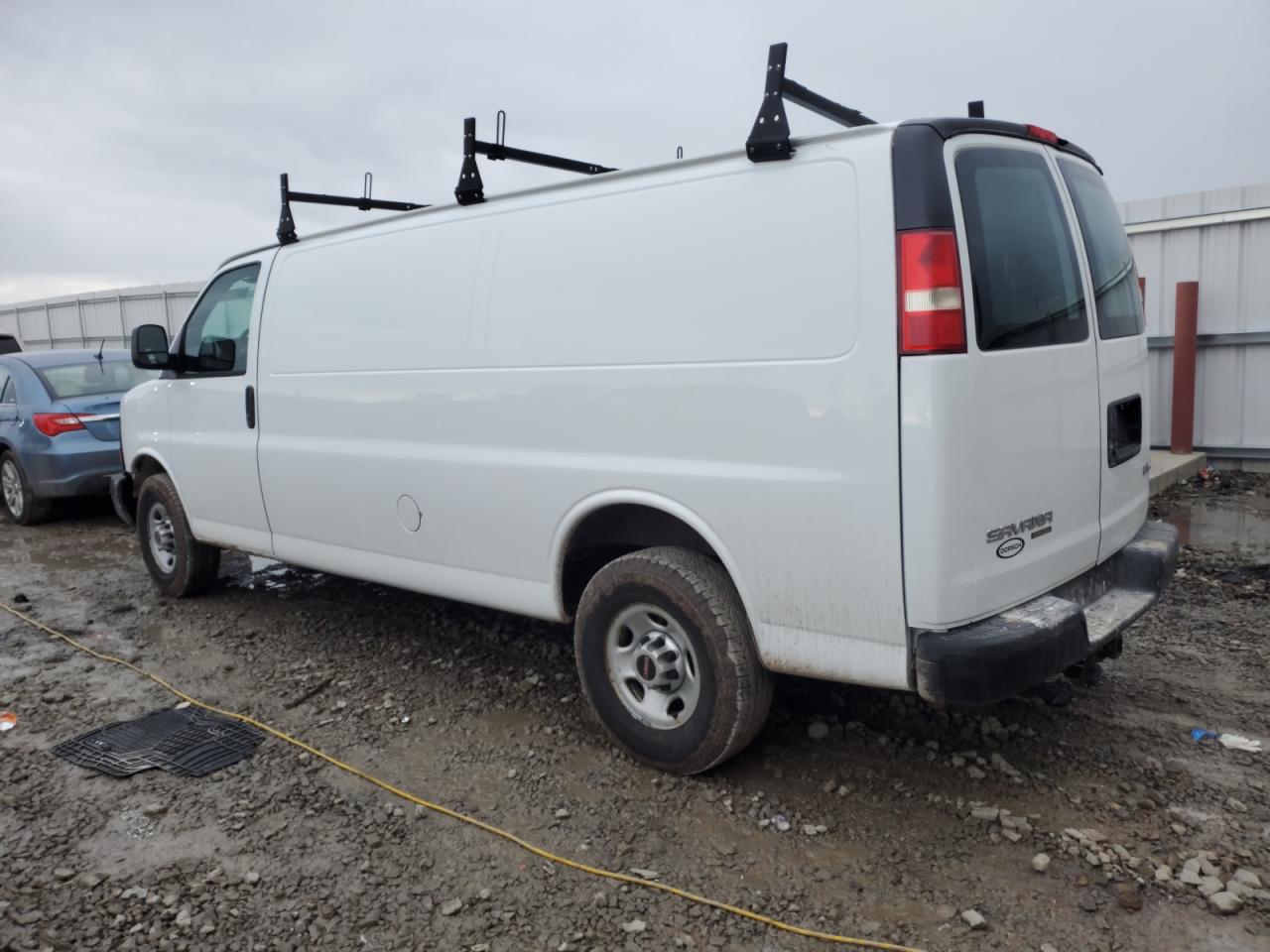 2012 GMC Savana - Image 2