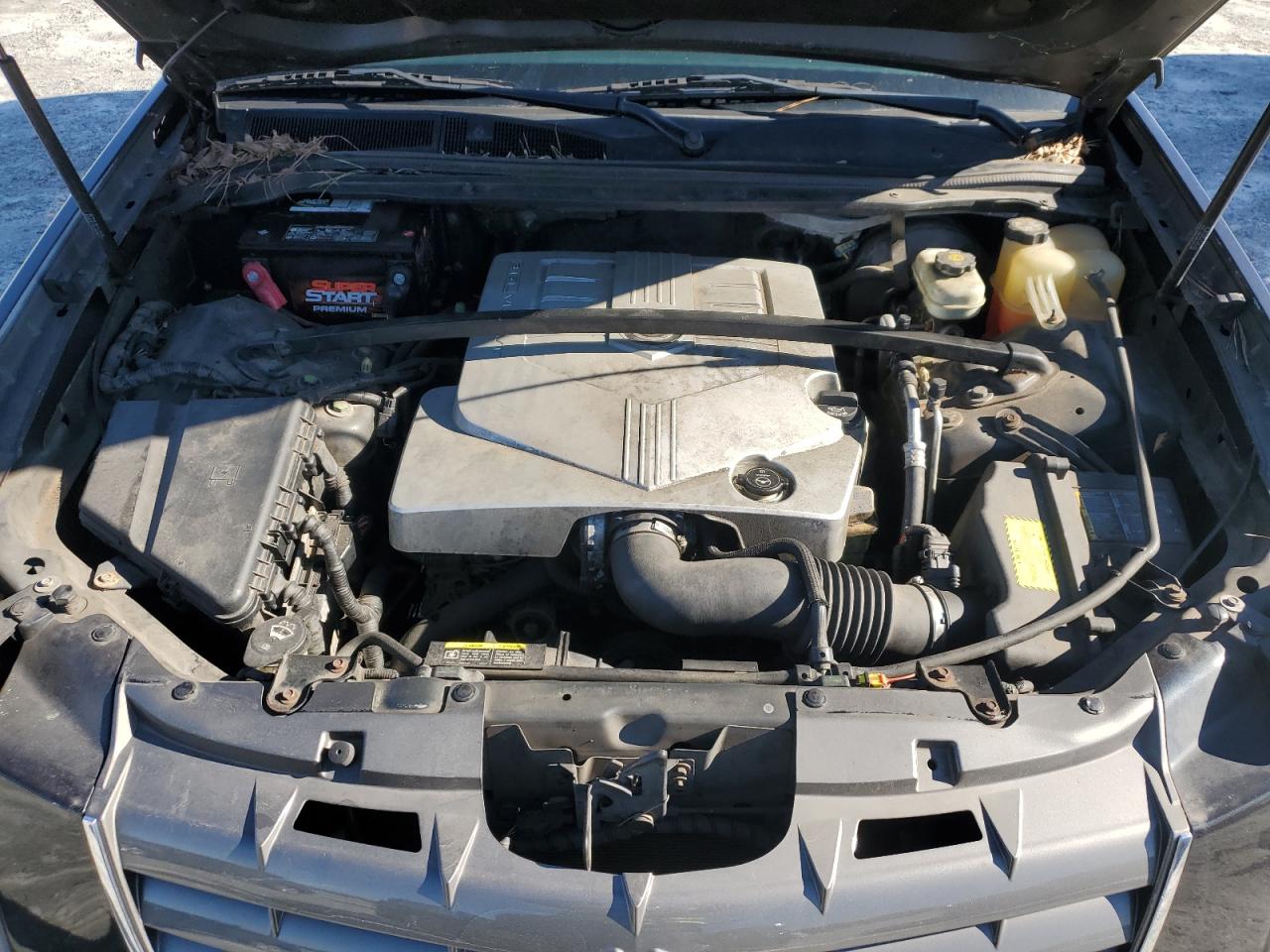 2004 Cadillac SRX - Image 12