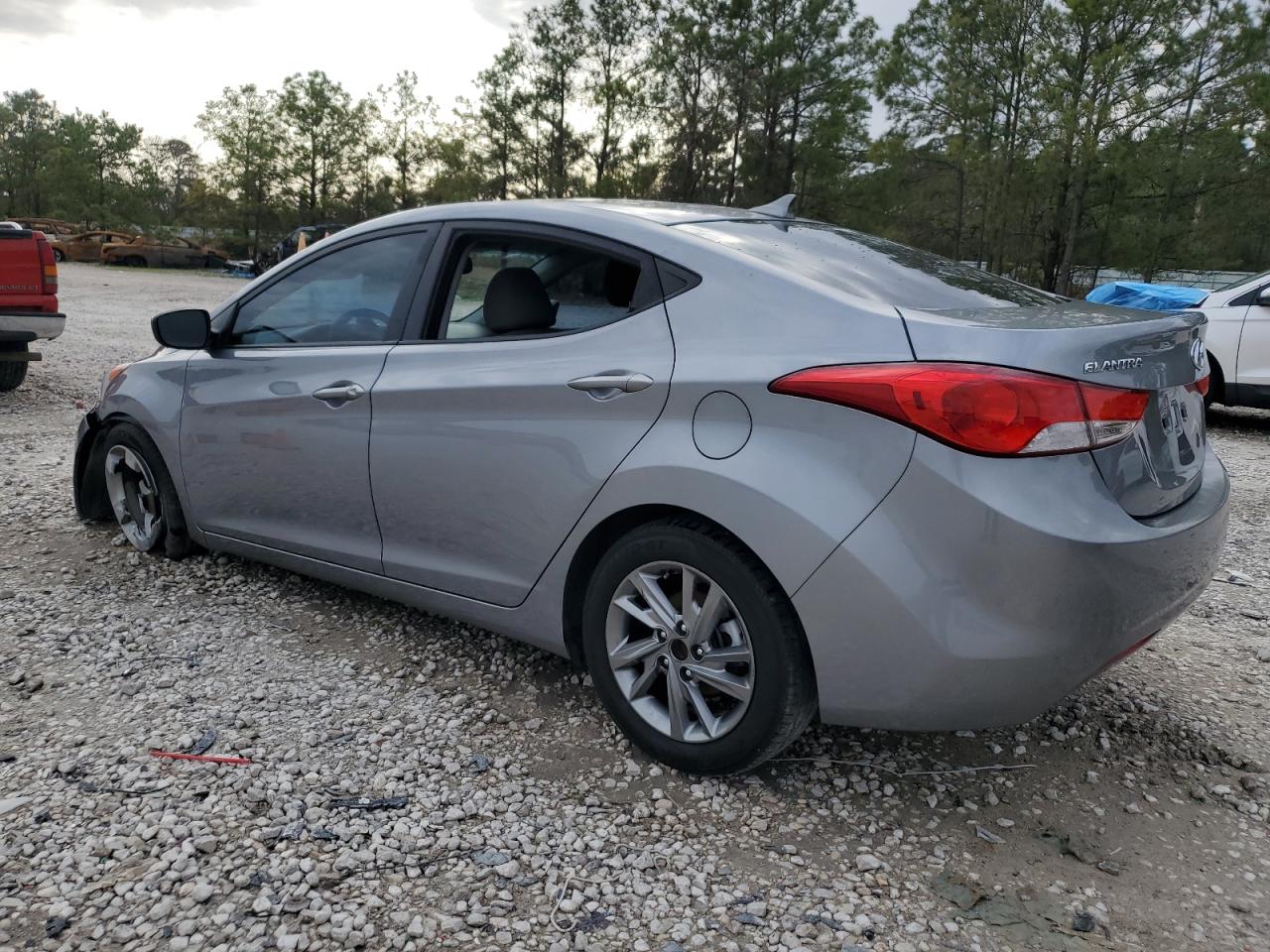 2013 Hyundai Elantra - Image 2