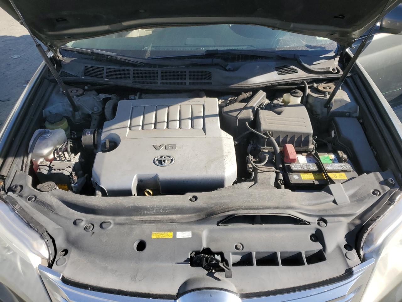 2011 Toyota Avalon - Image 12