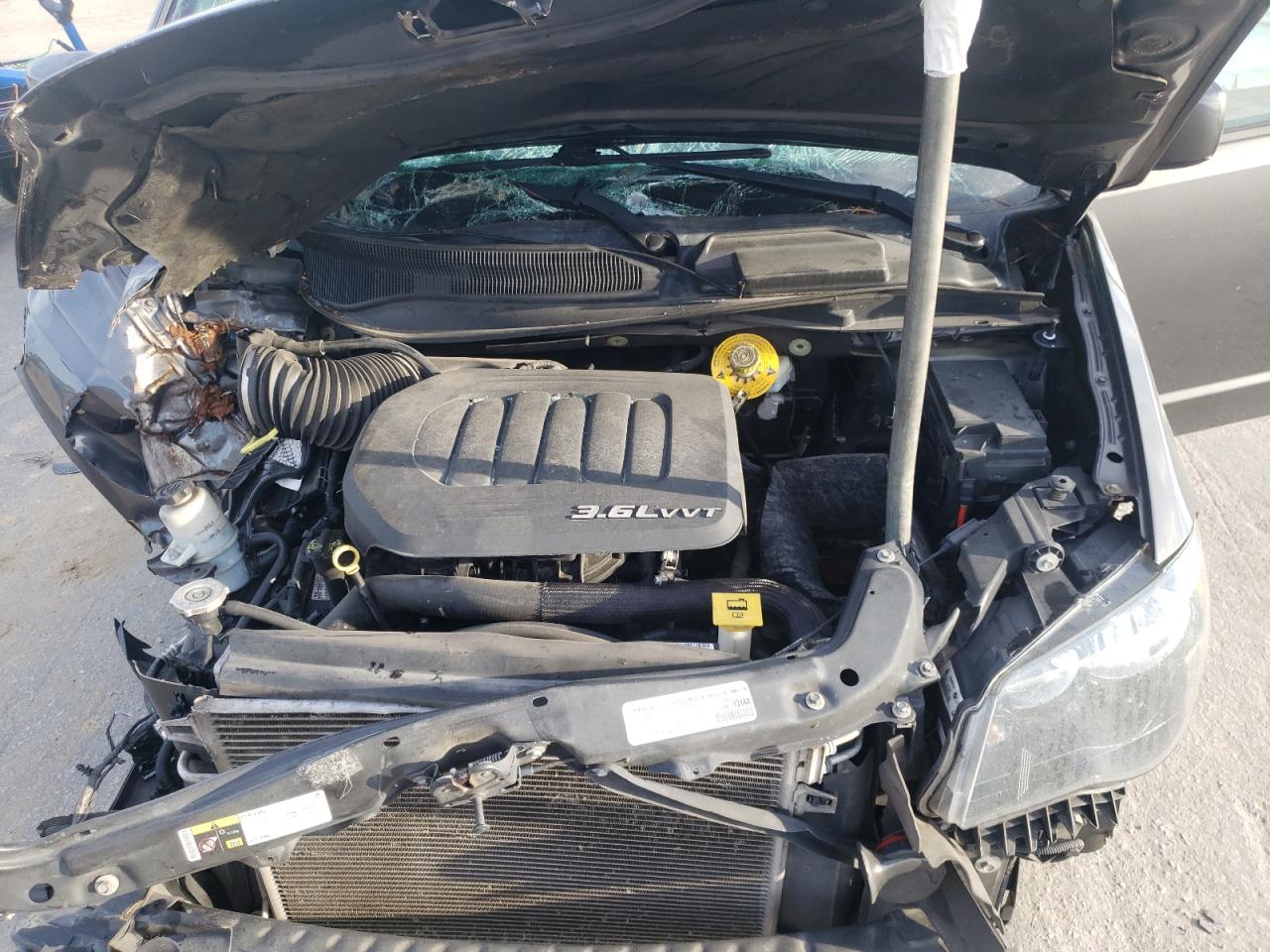 2018 Dodge Caravan - Image 12