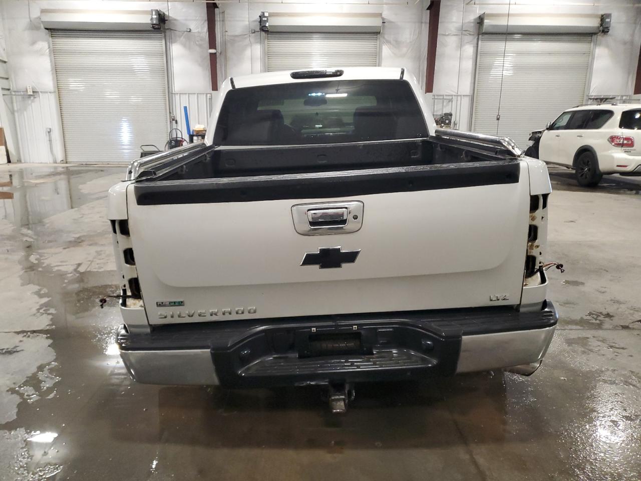 2010 Chevrolet Silverado - Image 6