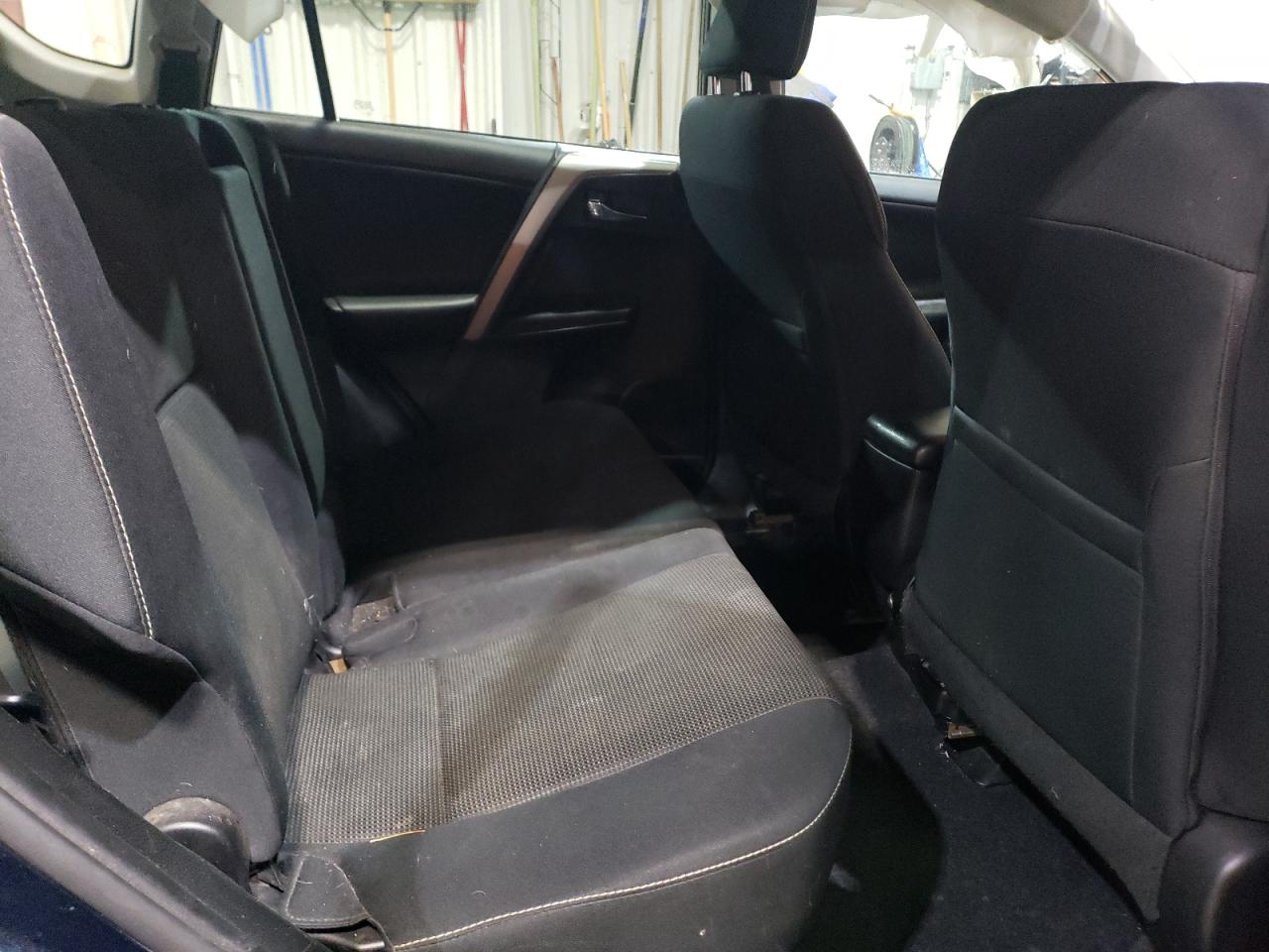 2017 Toyota RAV 4 - Image 11