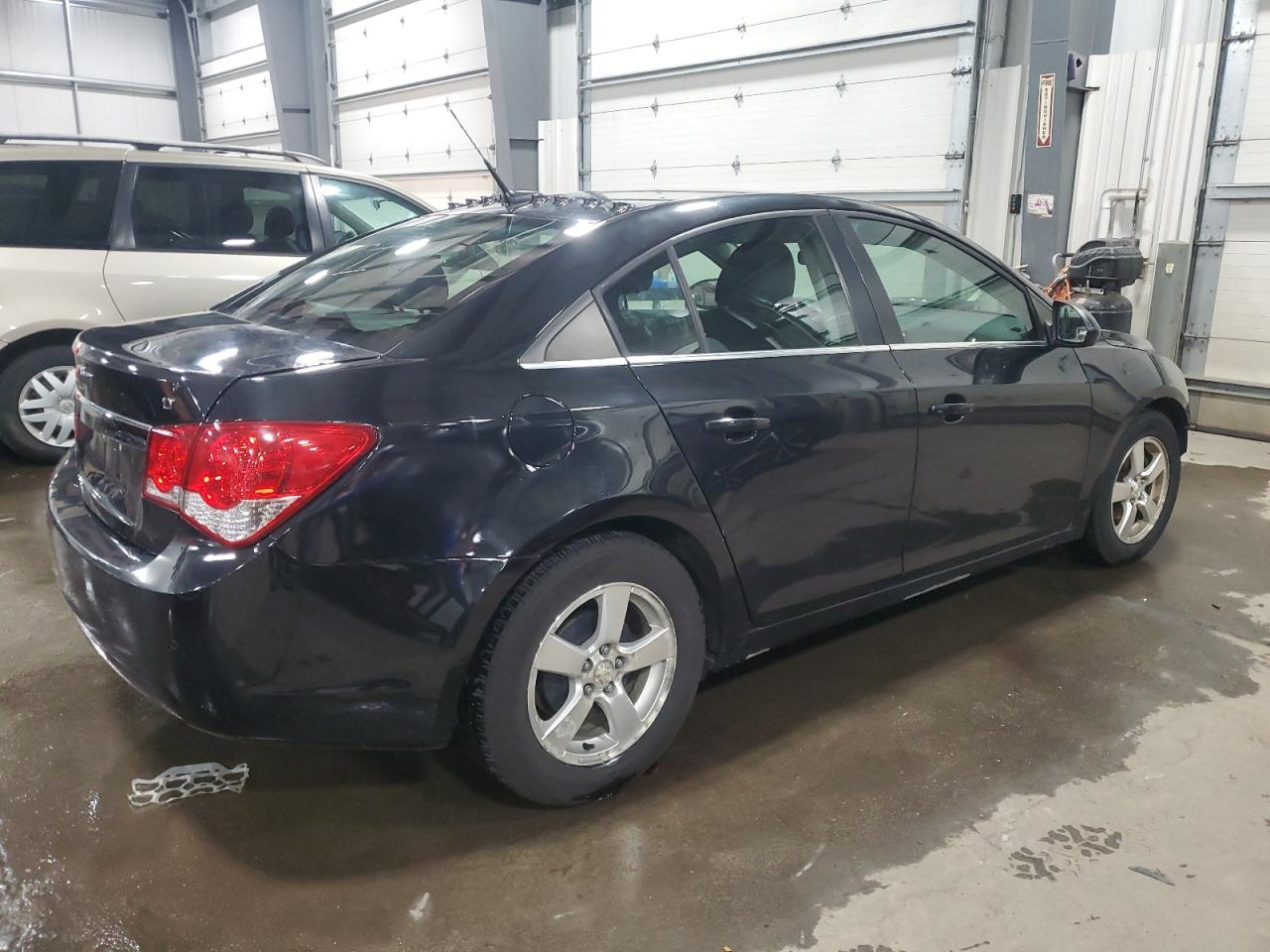 2012 Chevrolet Cruze - Image 3