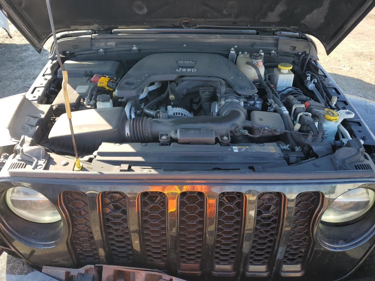 2021 Jeep Gladiator - Image 14