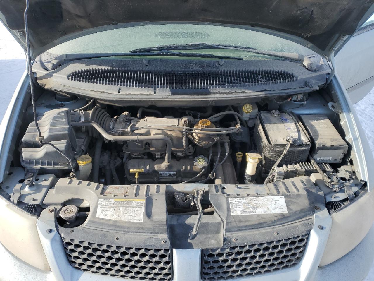 2003 Dodge Caravan - Image 12