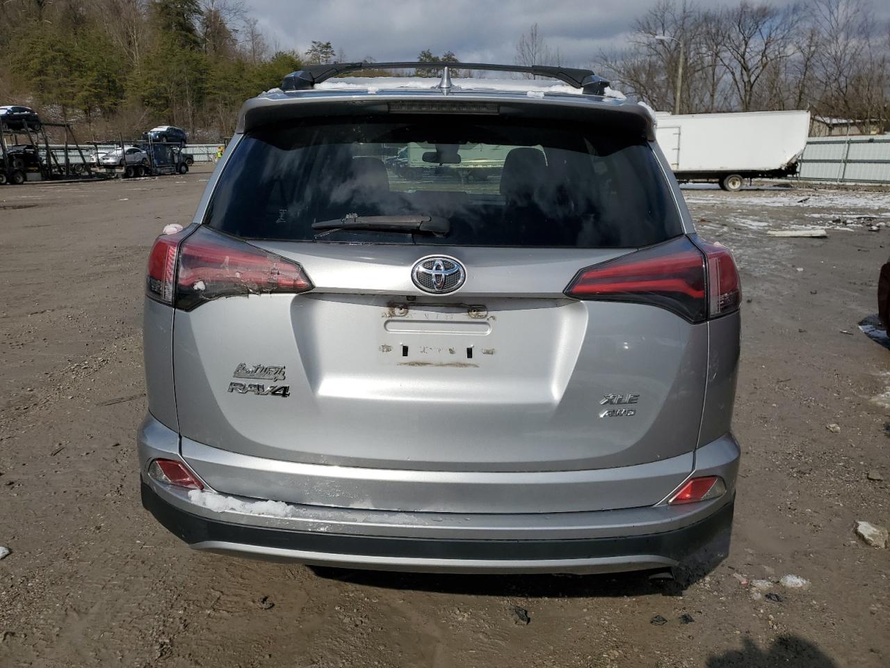 2018 Toyota RAV 4 - Image 6