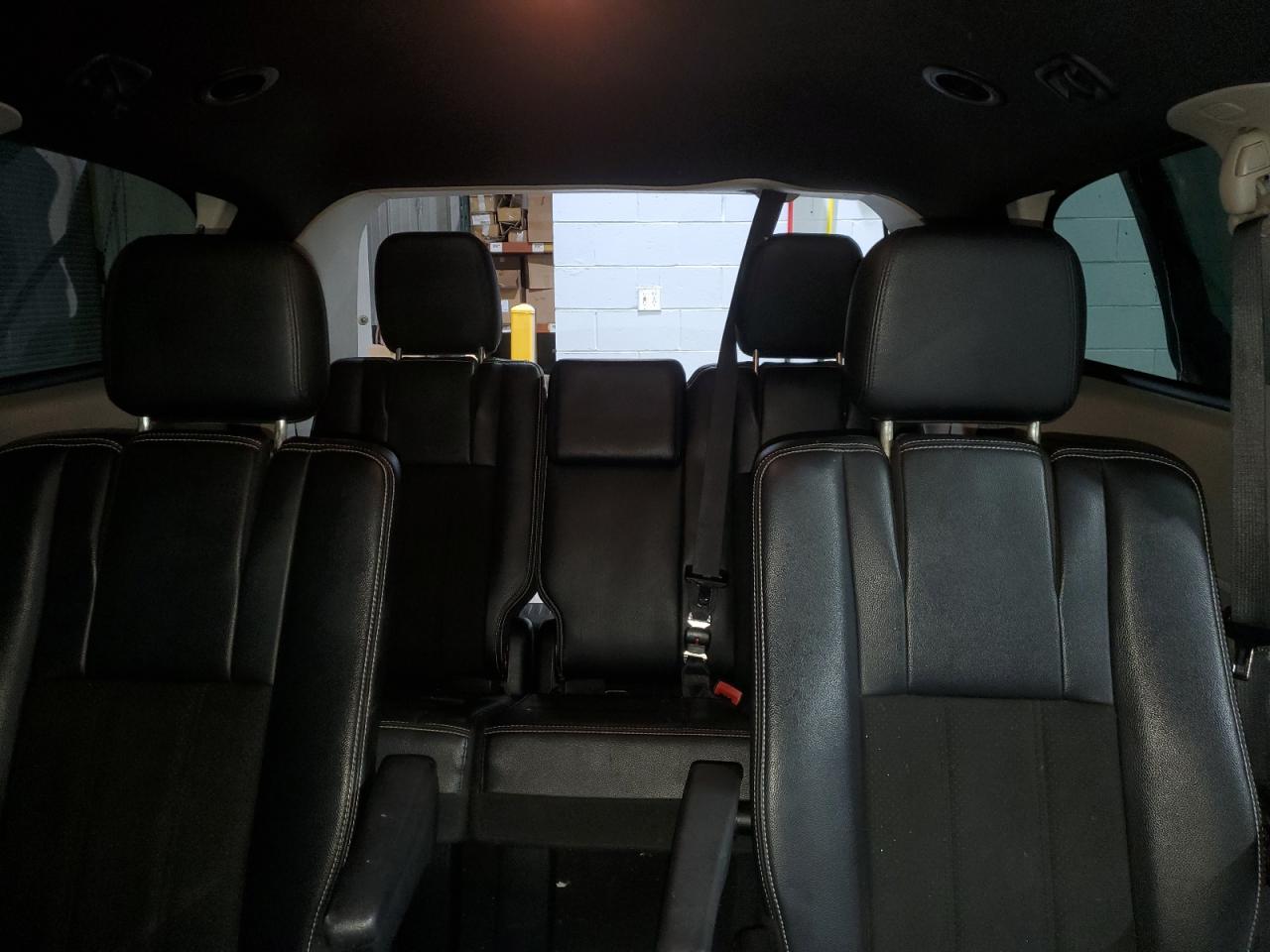 2020 Dodge Caravan - Image 10