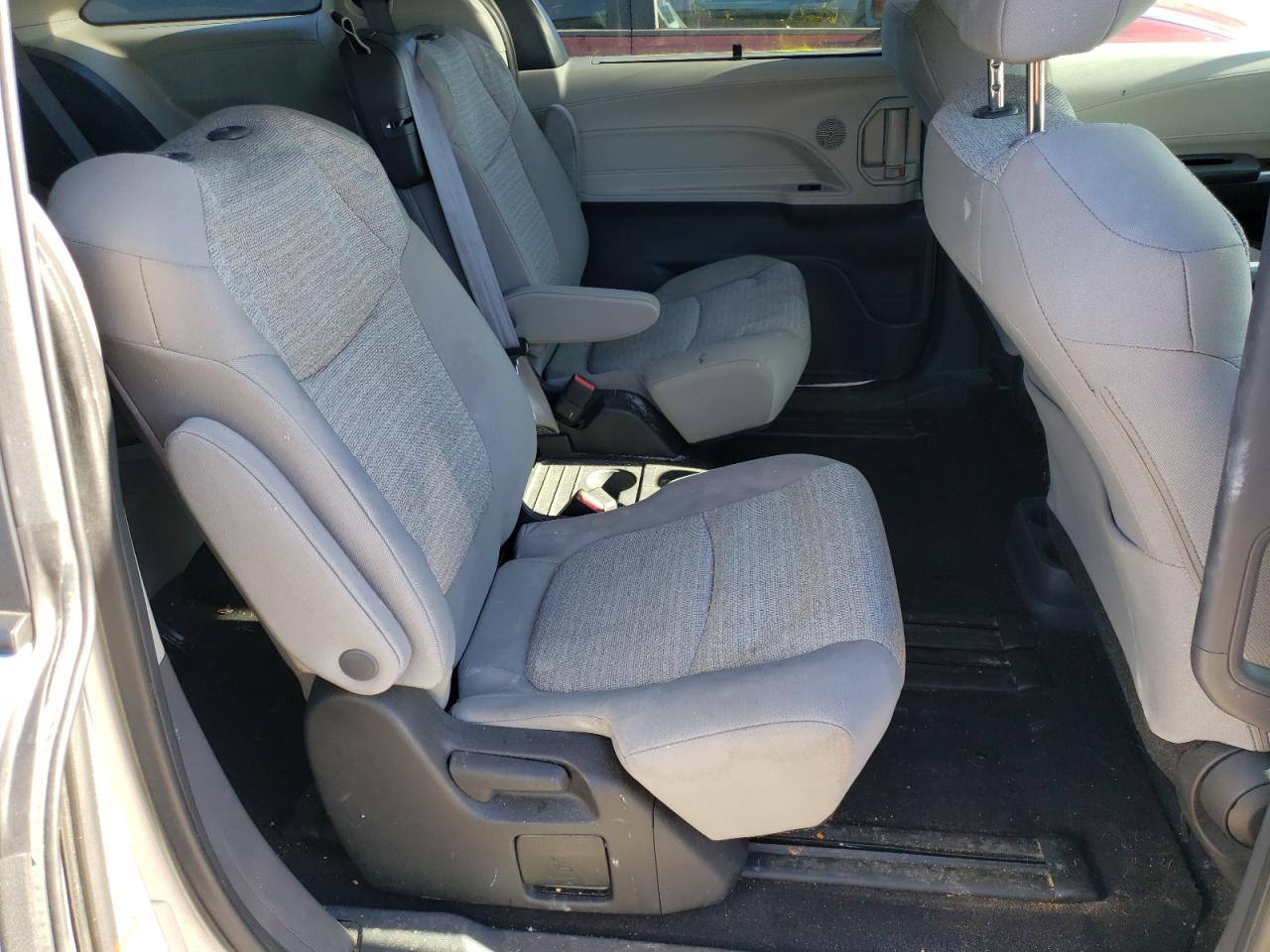 2022 Toyota Sienna - Image 11