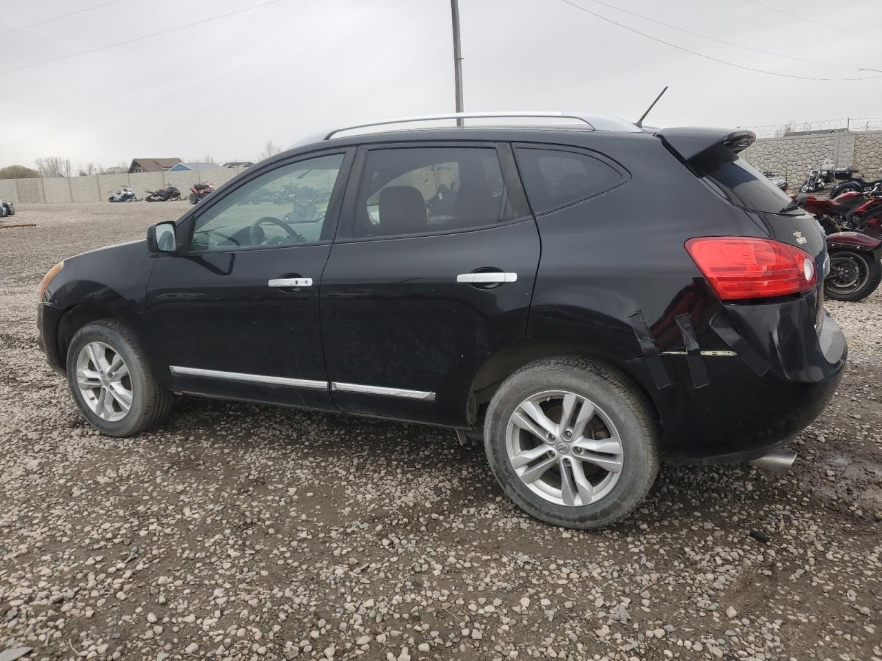 2013 Nissan Rogue - Image 2