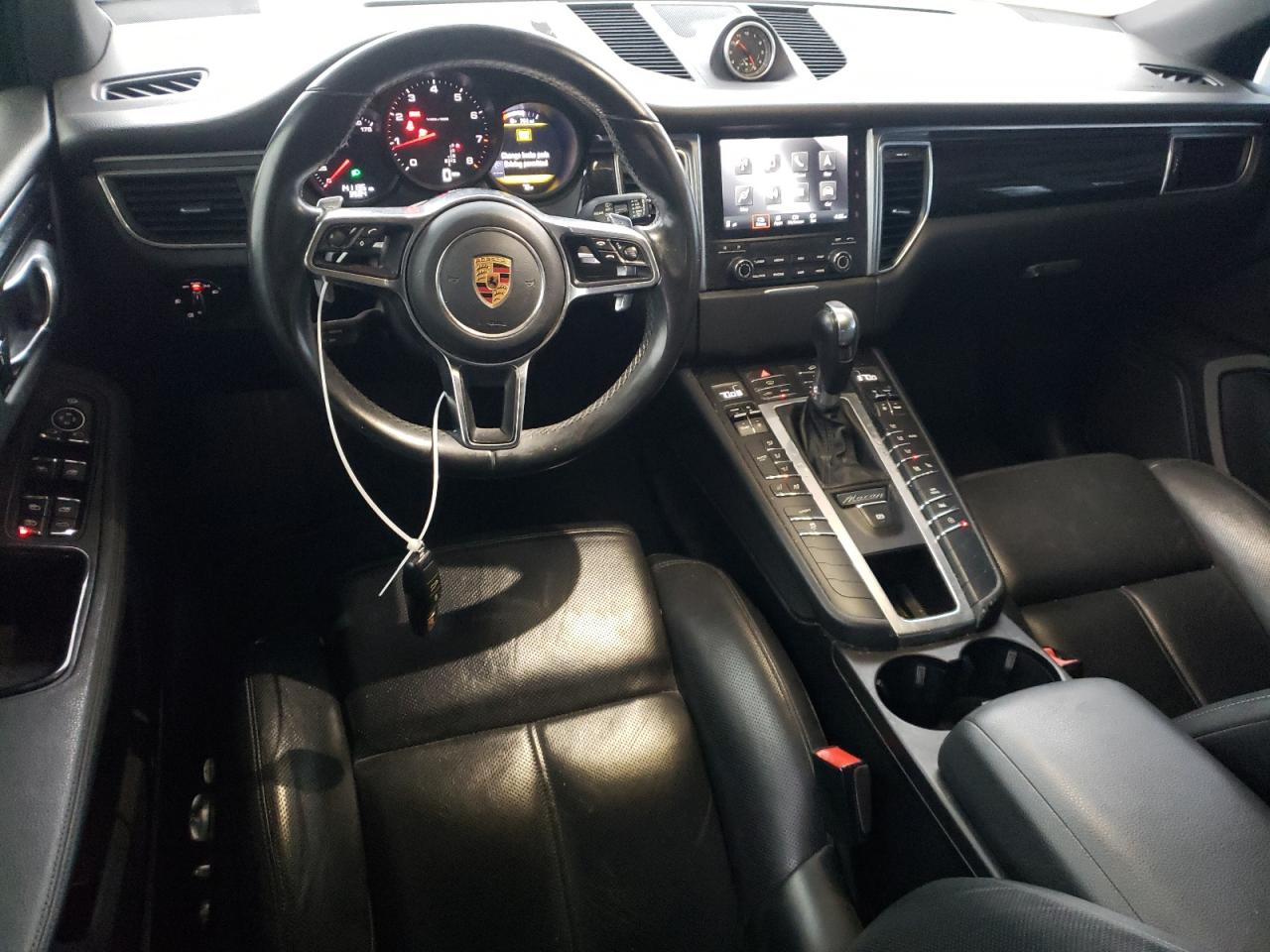 2017 Porsche Macan - Image 8