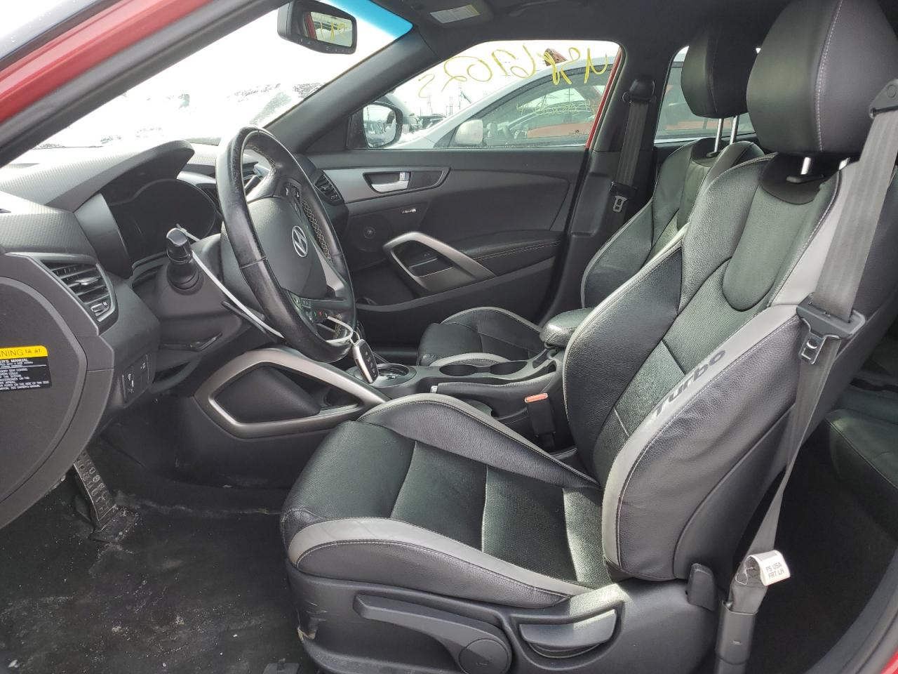 2016 Hyundai Veloster - Image 7