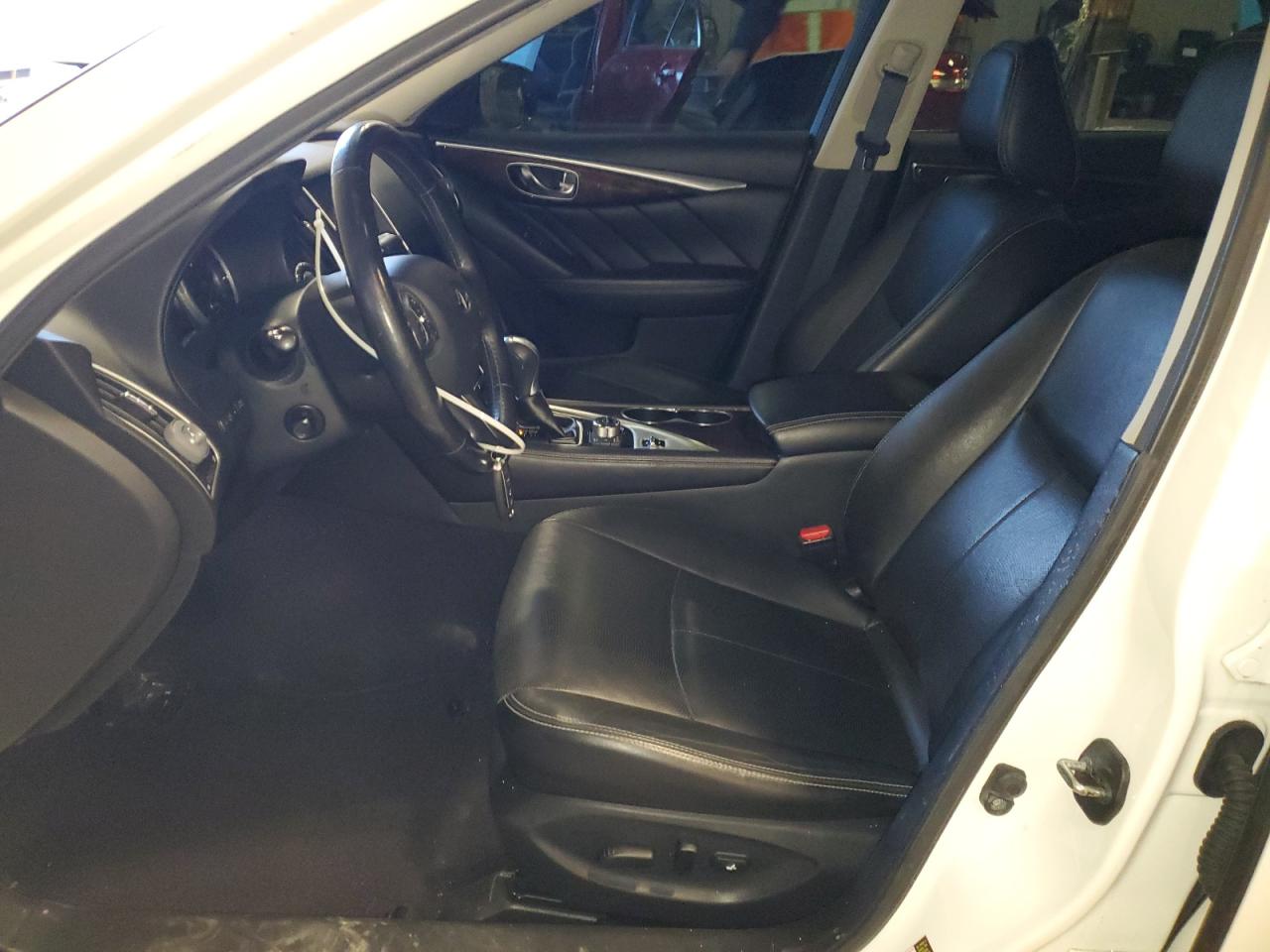 2015 Infiniti Q50 - Image 7