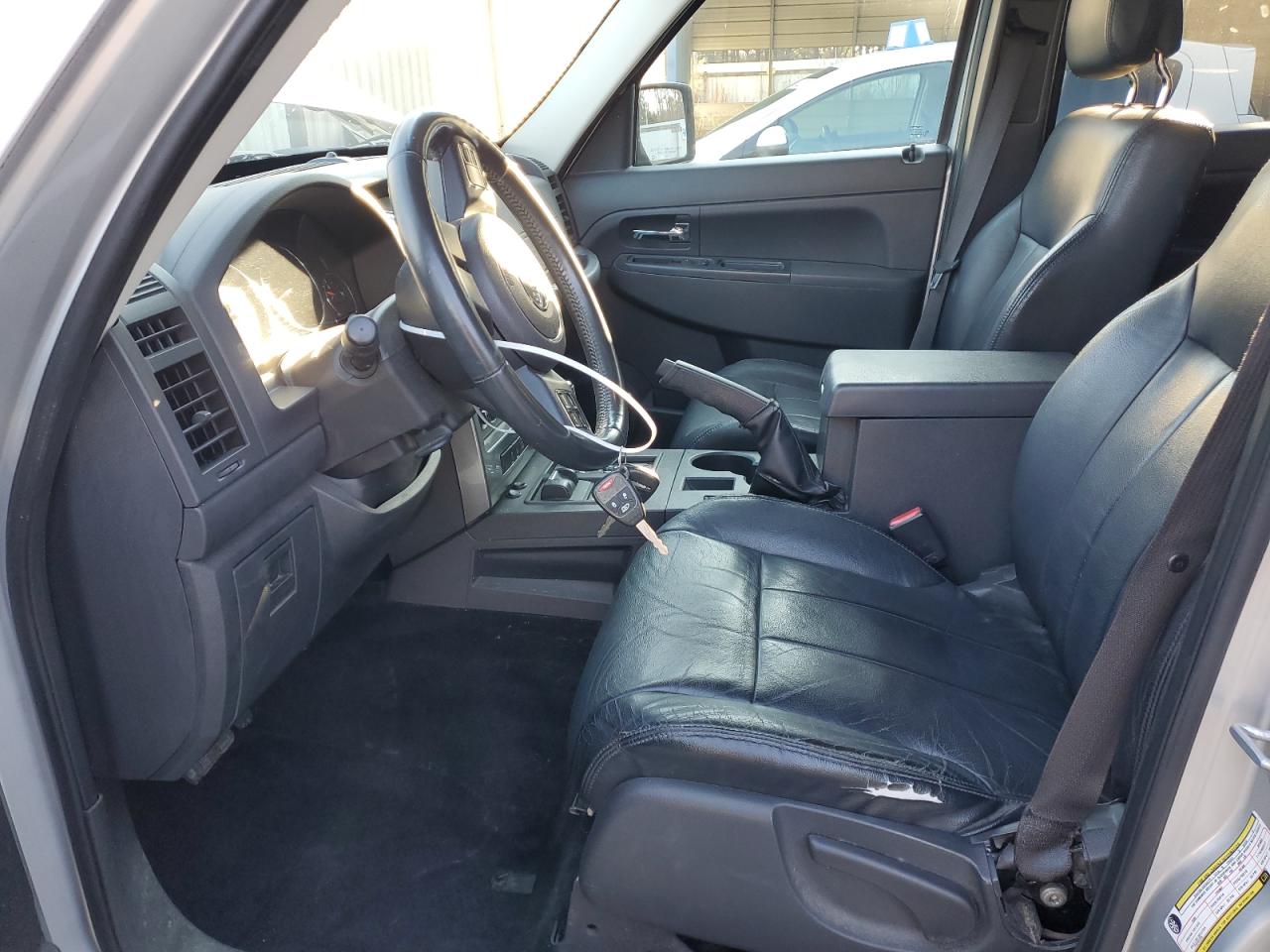 2011 Jeep Liberty (North America) - Image 7