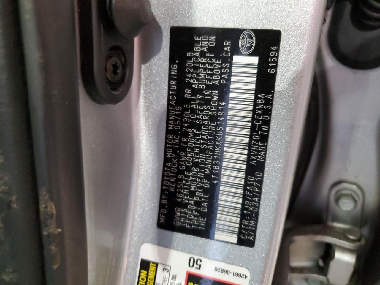 2019 Toyota Camry - Image 13