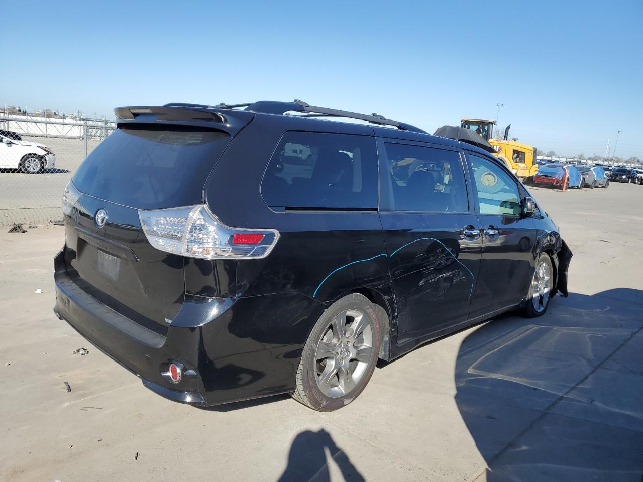 2014 Toyota Sienna - Image 3
