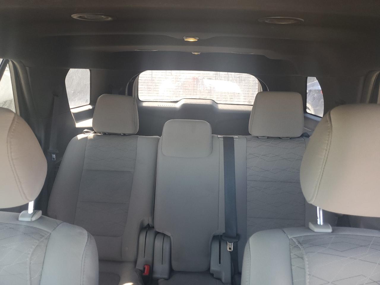2015 Ford Explorer - Image 10