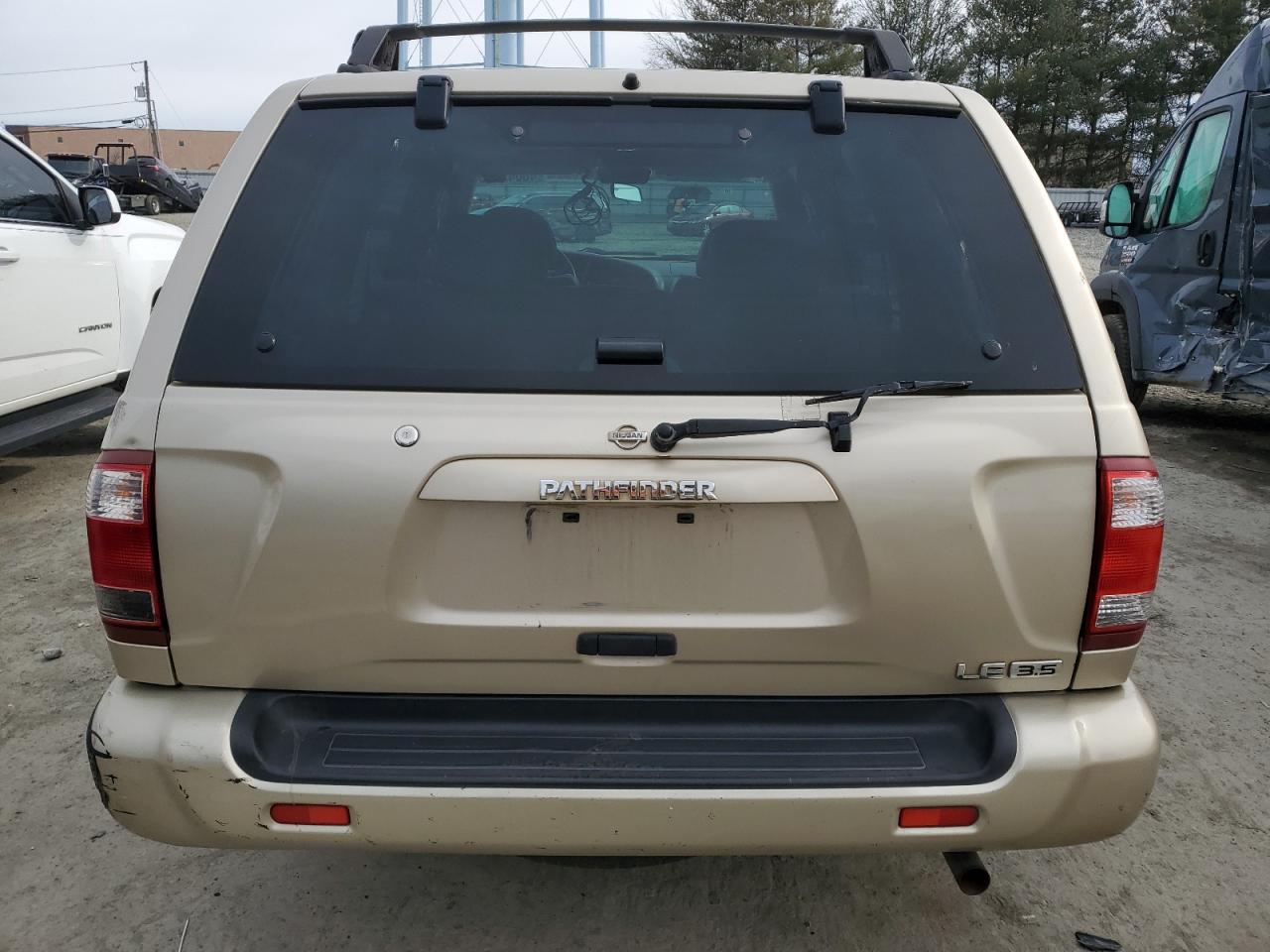 2001 Nissan Pathfinder - Image 6