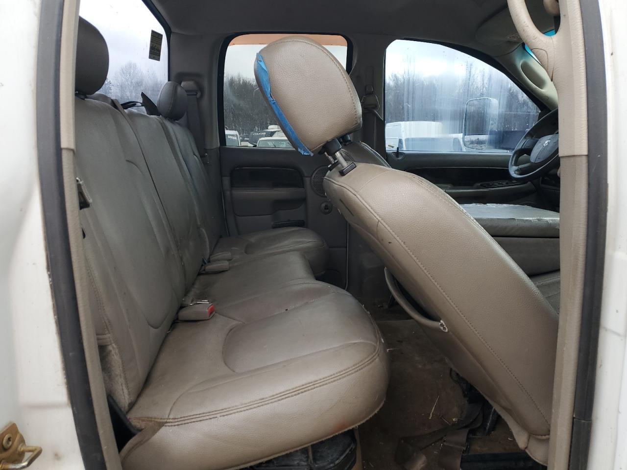 2004 Dodge RAM - Image 10