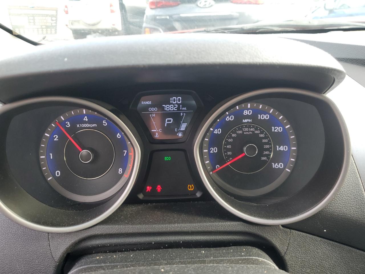 2013 Hyundai Elantra - Image 9