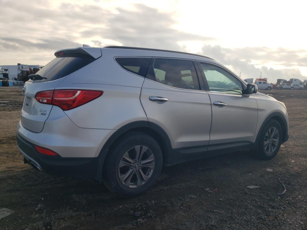 2013 Hyundai Santa Fe - Image 3