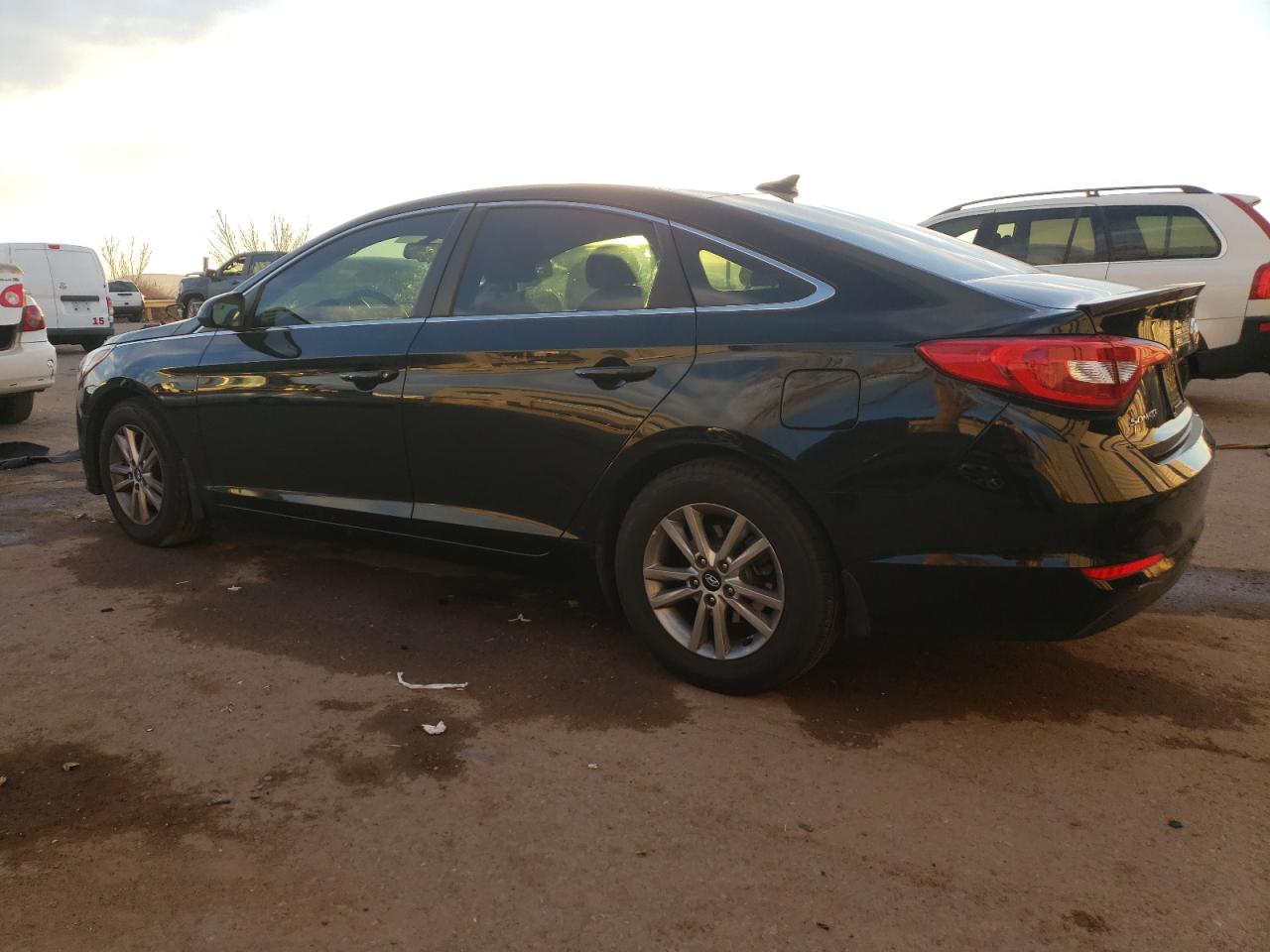 2016 Hyundai Sonata - Image 2