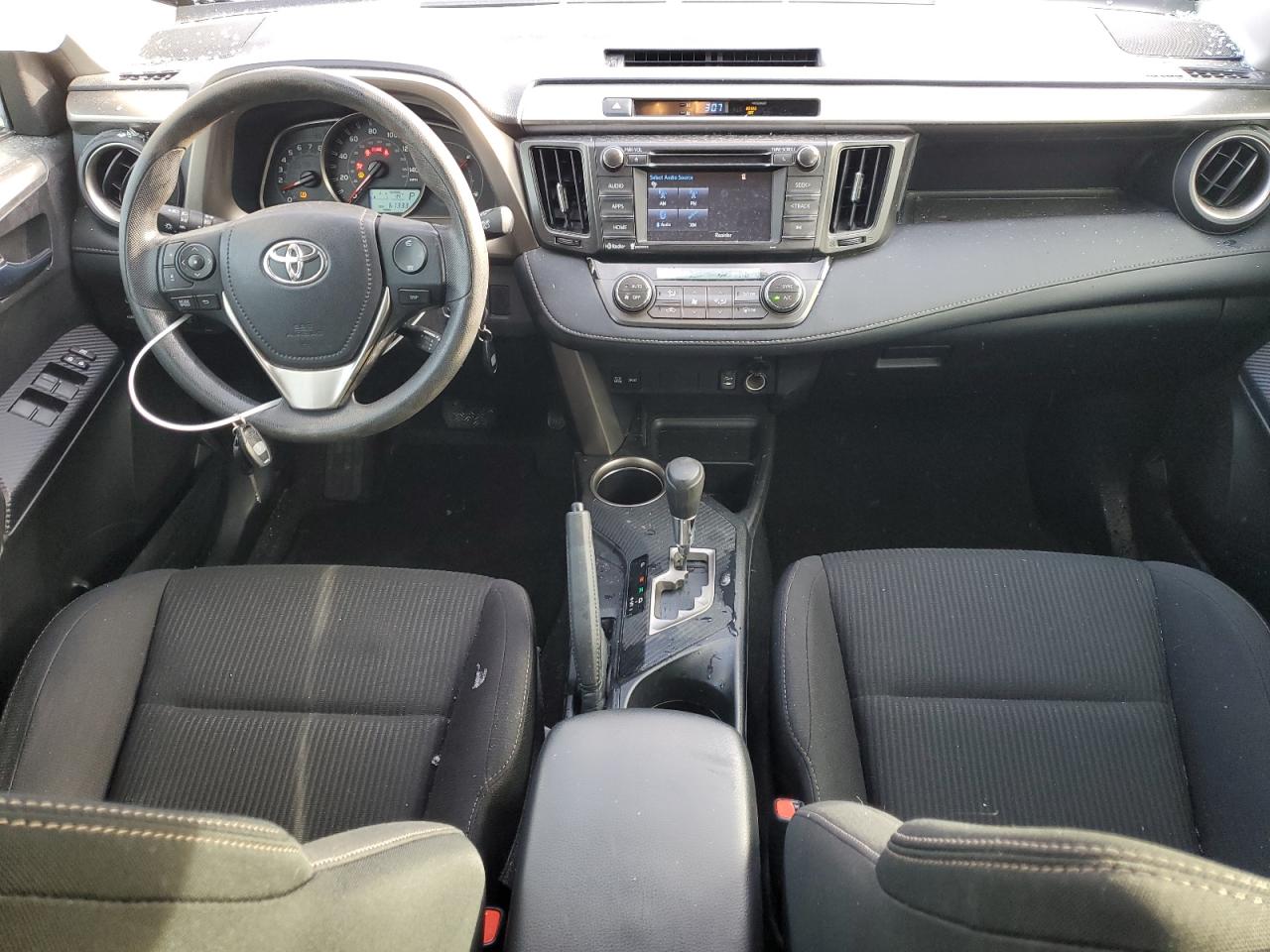 2015 Toyota RAV 4 - Image 8