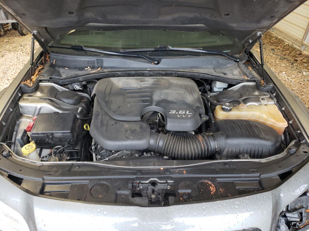 2012 Chrysler 300 - Image 12