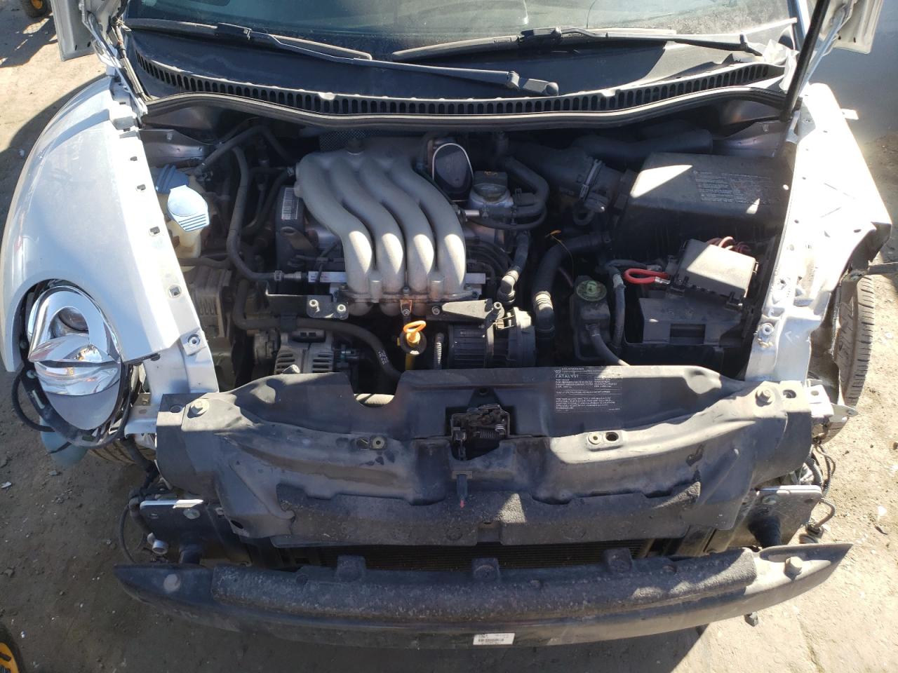 2005 Volkswagen Beetle - Image 11