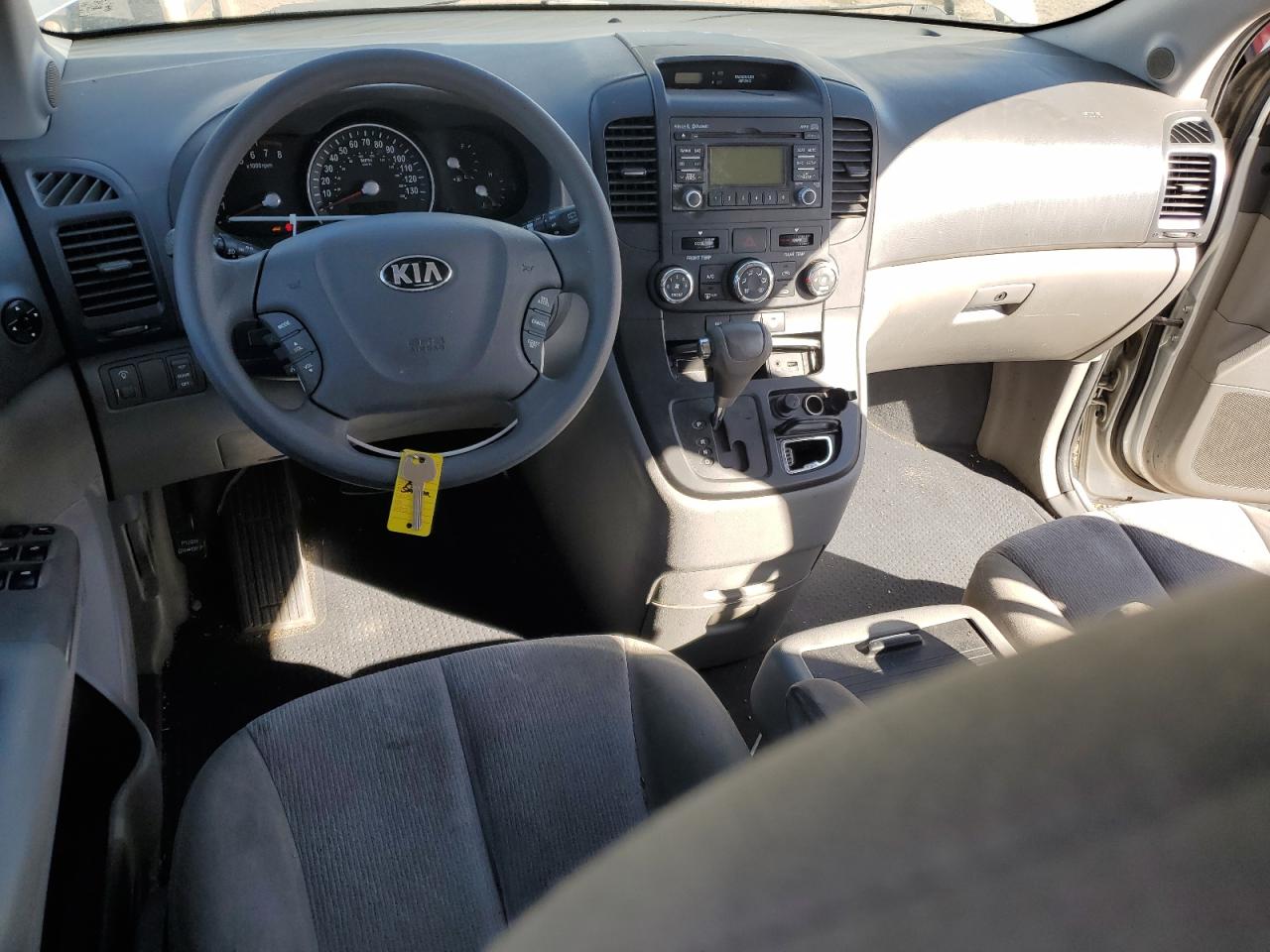 2014 Kia Sedona - Image 8