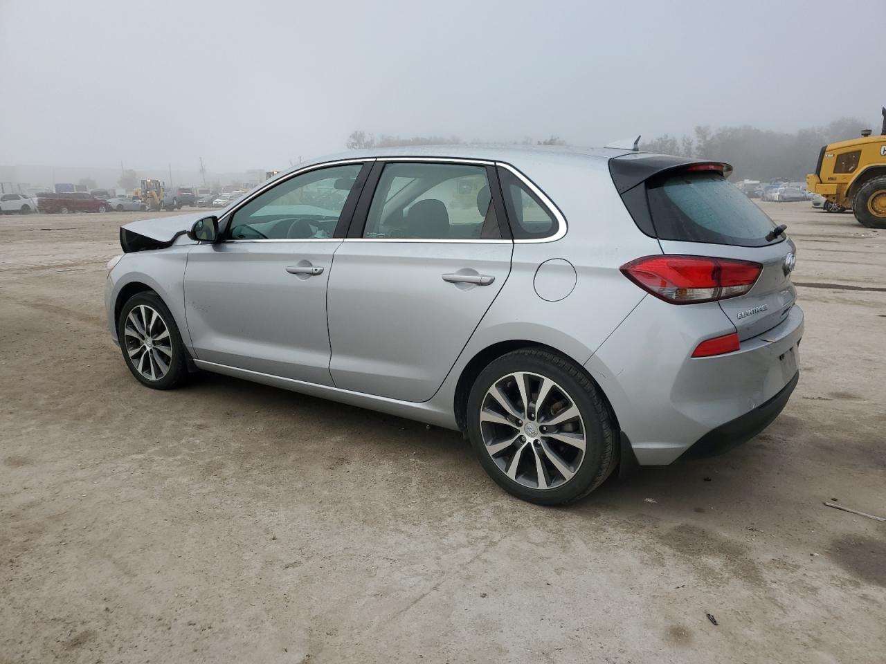 2020 Hyundai Elantra - Image 2