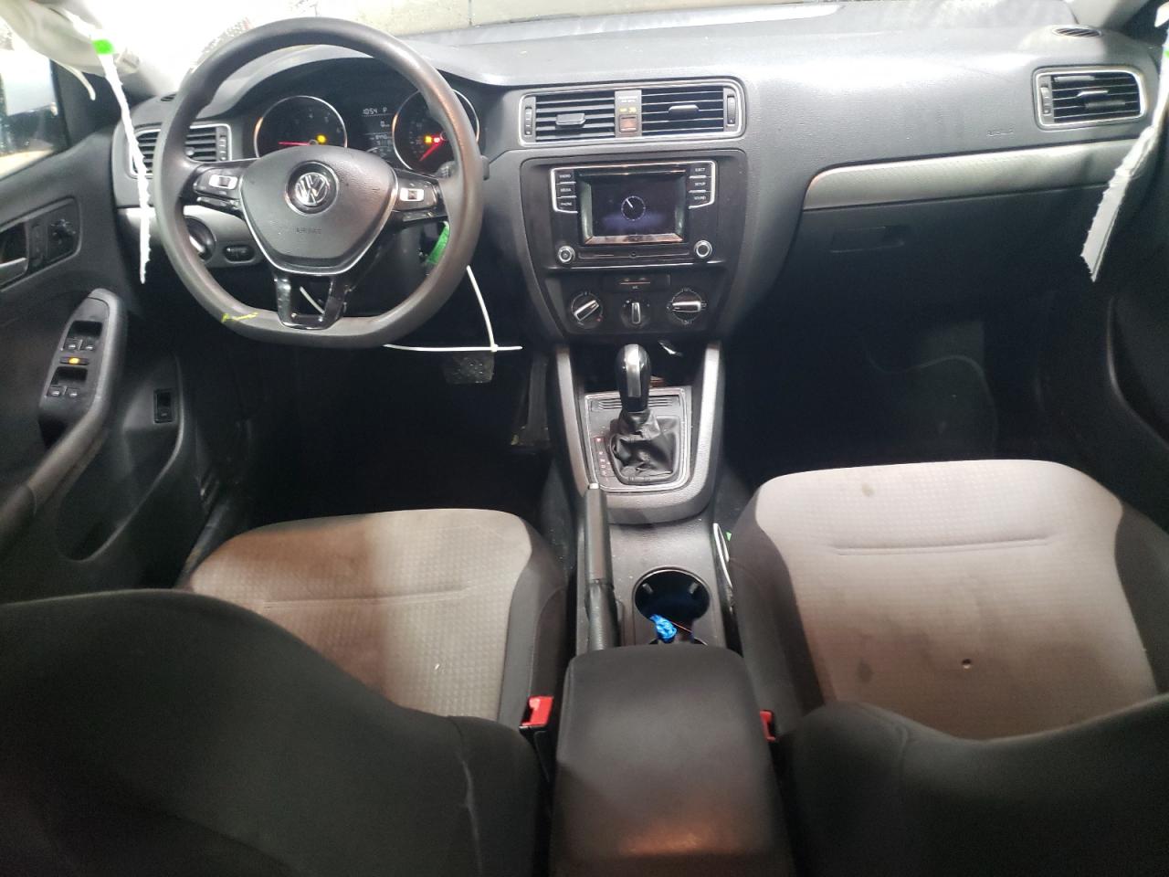 2017 Volkswagen Jetta - Image 8