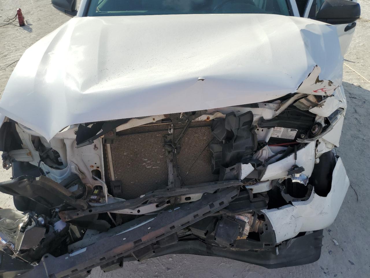 2016 Toyota Tacoma - Image 13