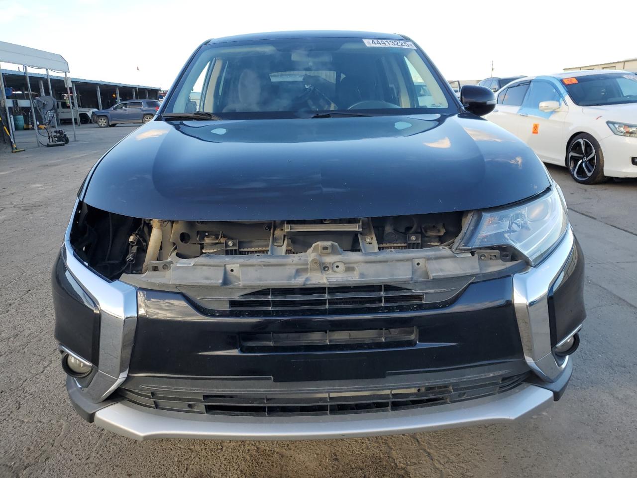2016 Mitsubishi Outlander - Image 5