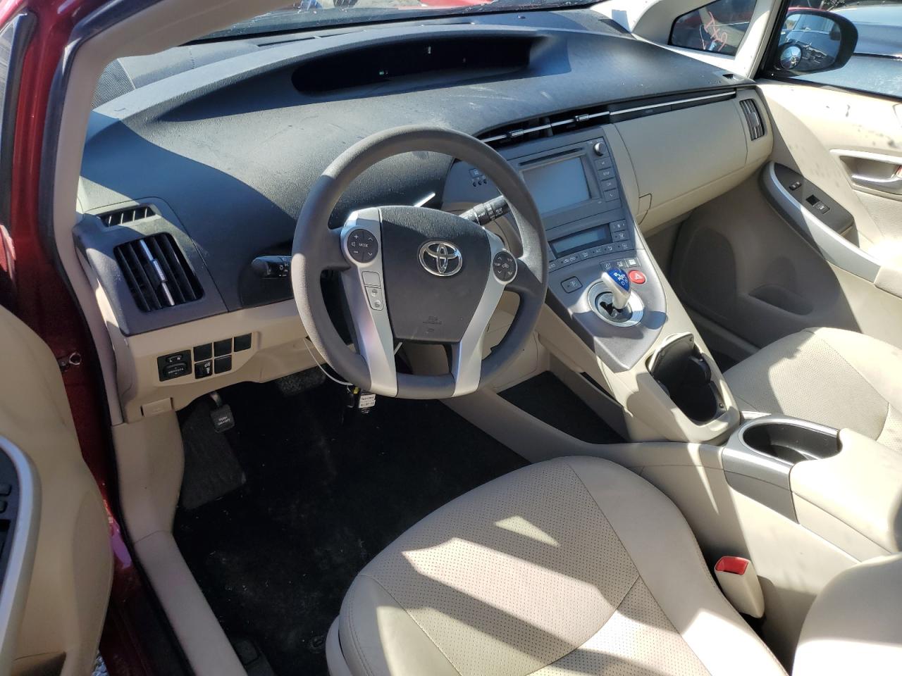 2012 Toyota Prius - Image 8