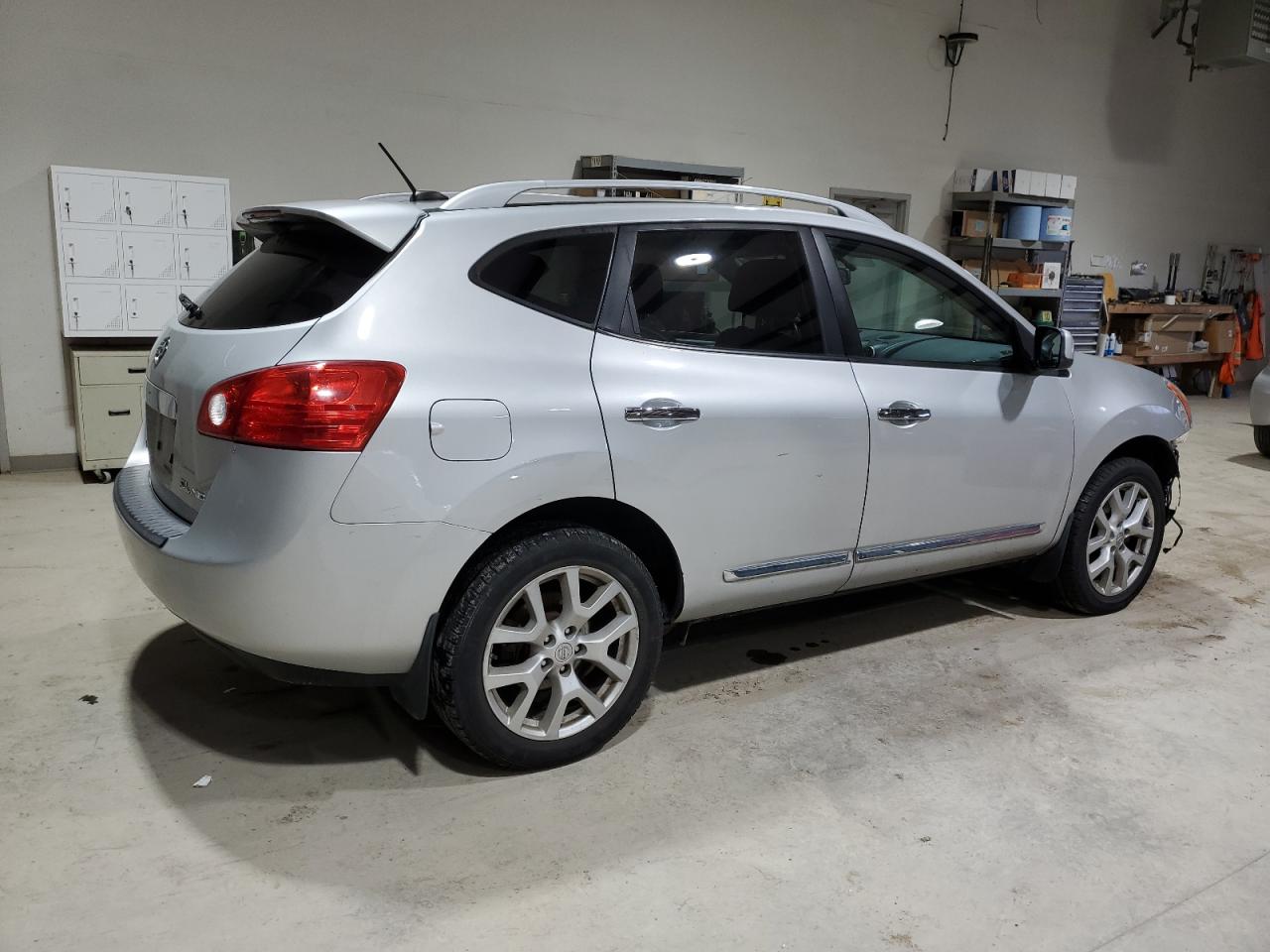 2011 Nissan Rogue - Image 3