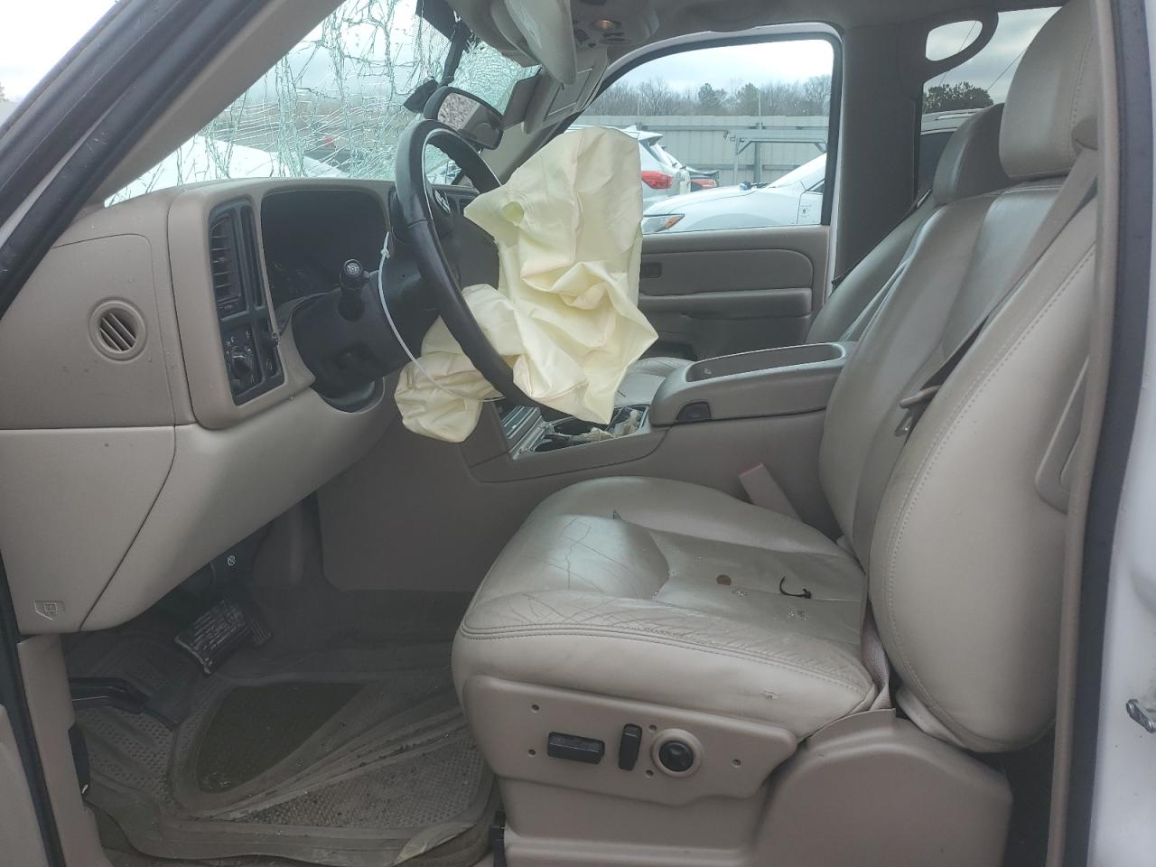 2005 GMC Yukon - Image 7