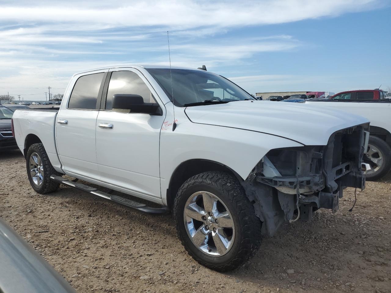 2016 RAM 1500 - Image 4