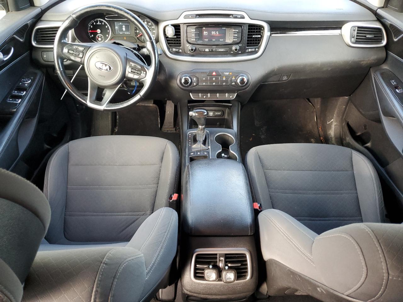 2016 Kia Sorento - Image 8