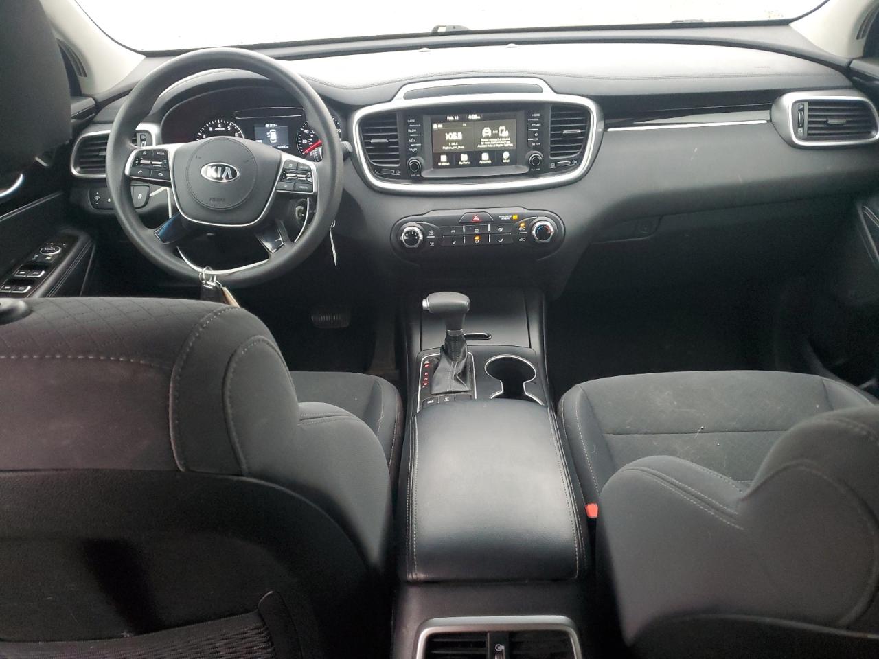 2019 Kia Sorento - Image 8