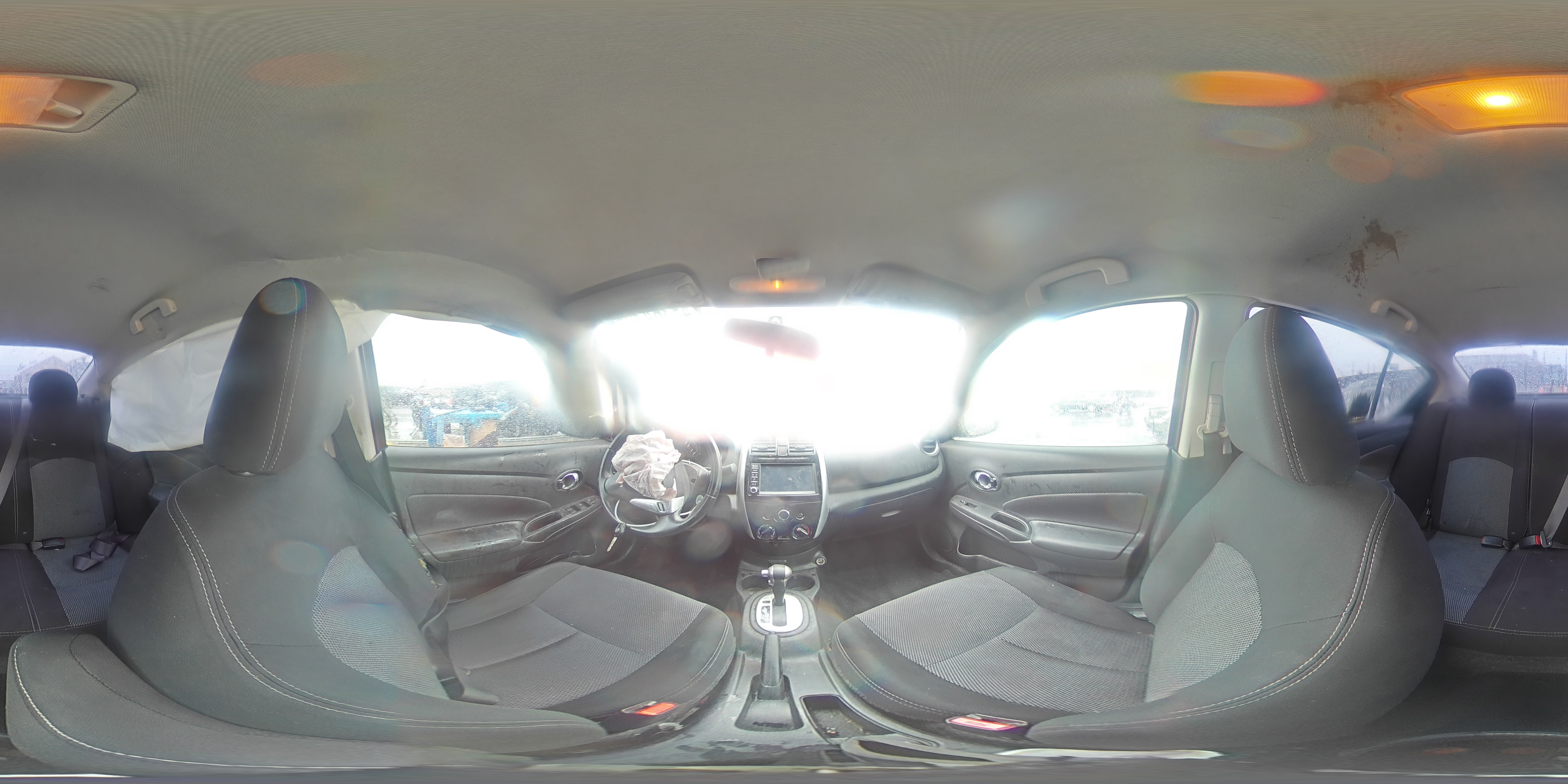 2018 Nissan Versa - Image 12